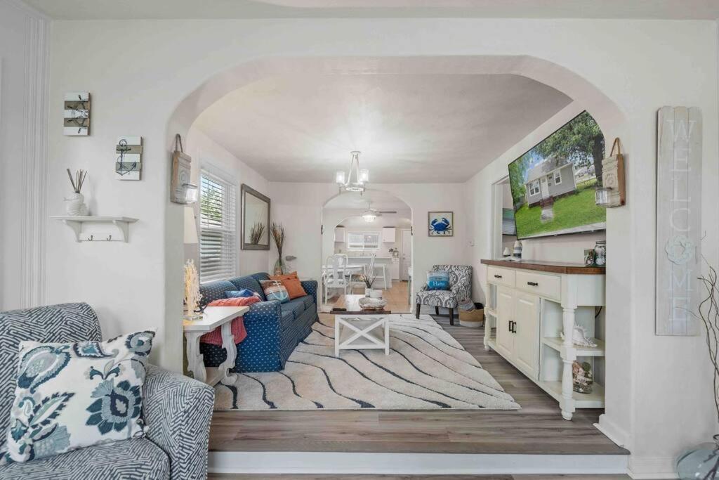 Beach Bungalow - 1 Block To Beach - Pets Welcome! Norfolk Exterior foto